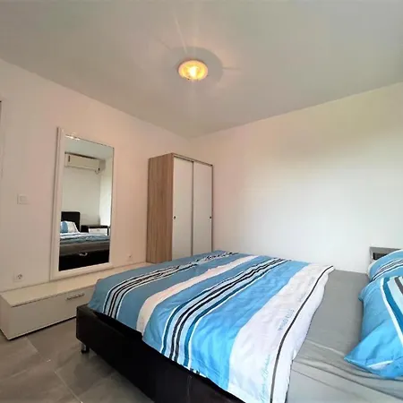 Melek Apartman Medulin Kültér fotó