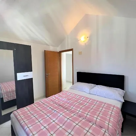 Melek Apartman Medulin Kültér fotó