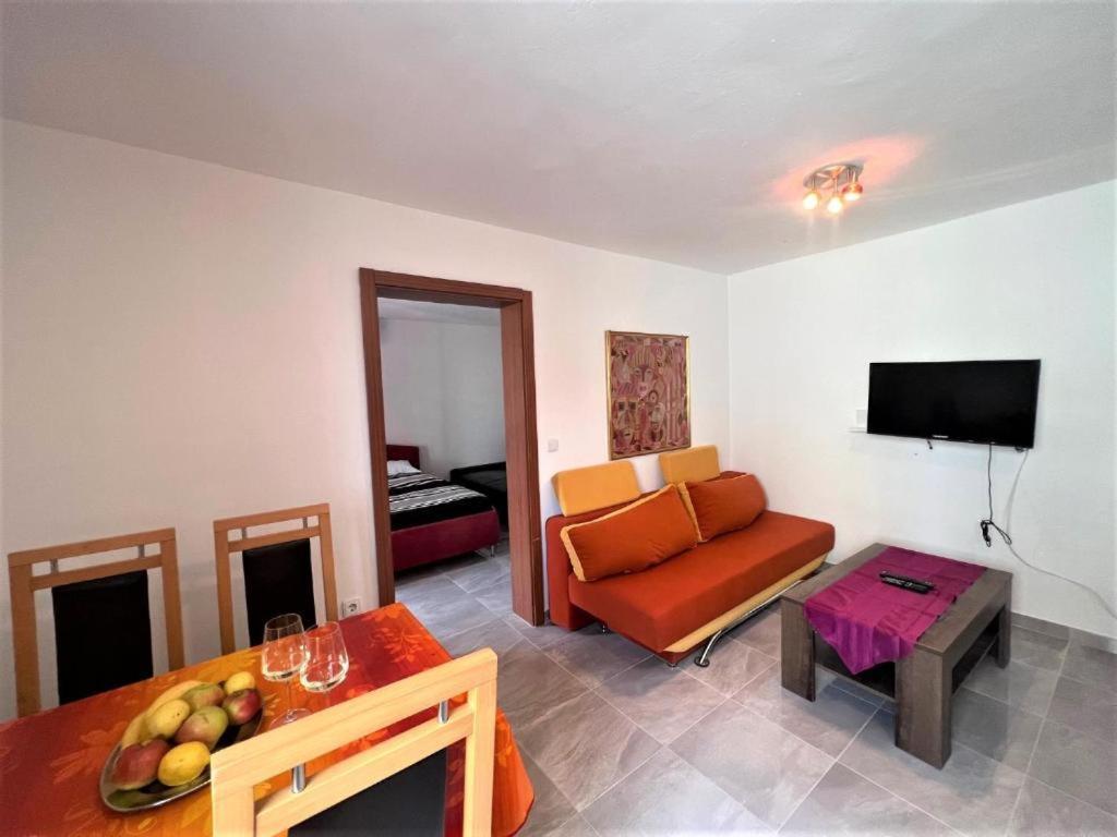 Apartman Melek *