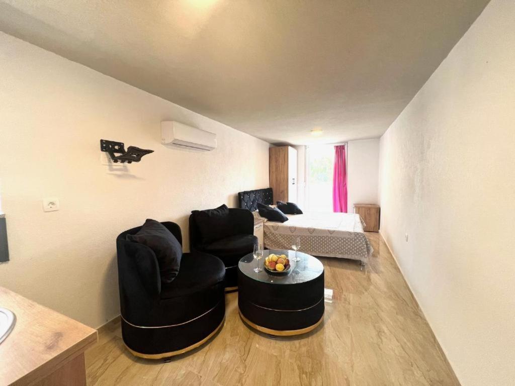 Apartman Melek *