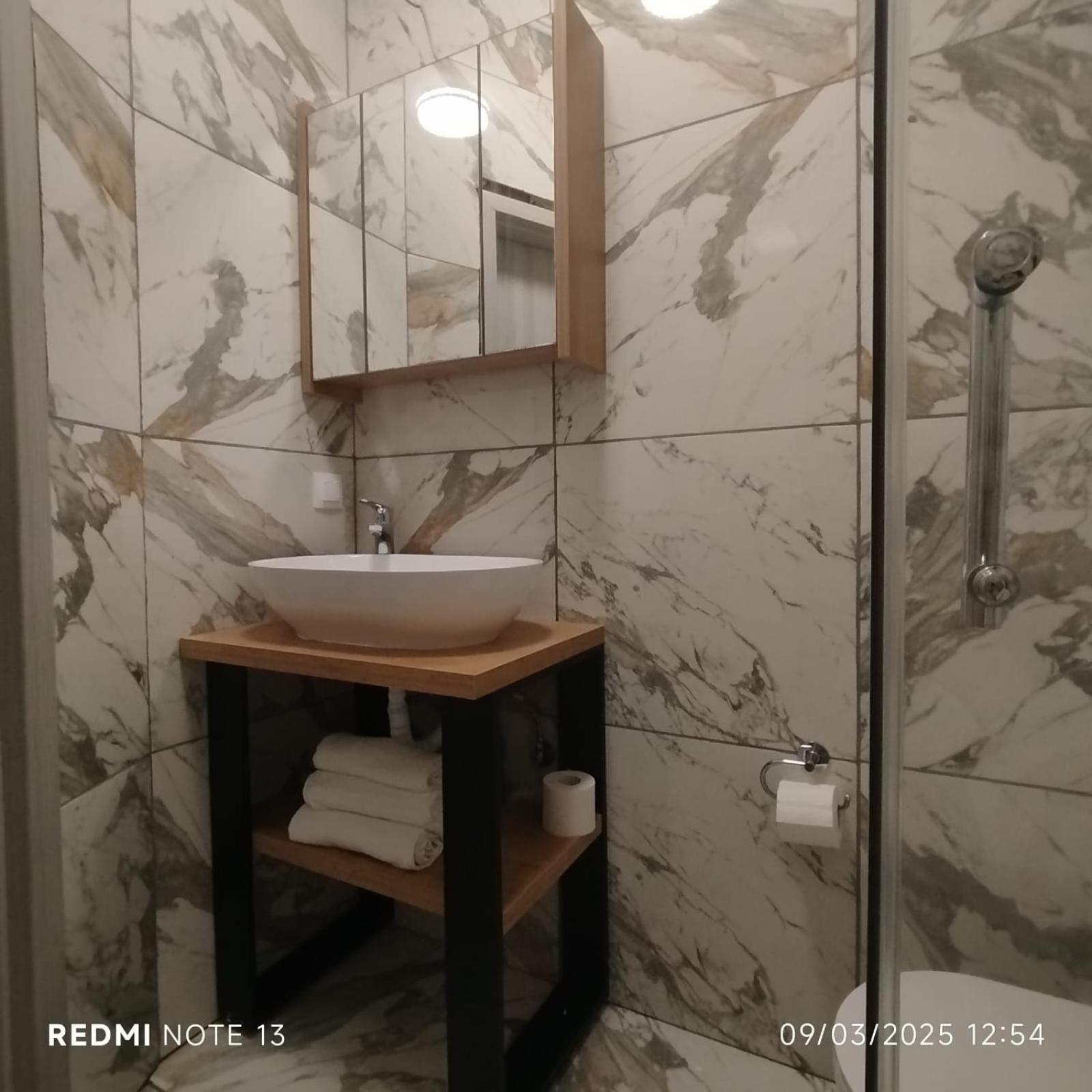 Melek Apartman *