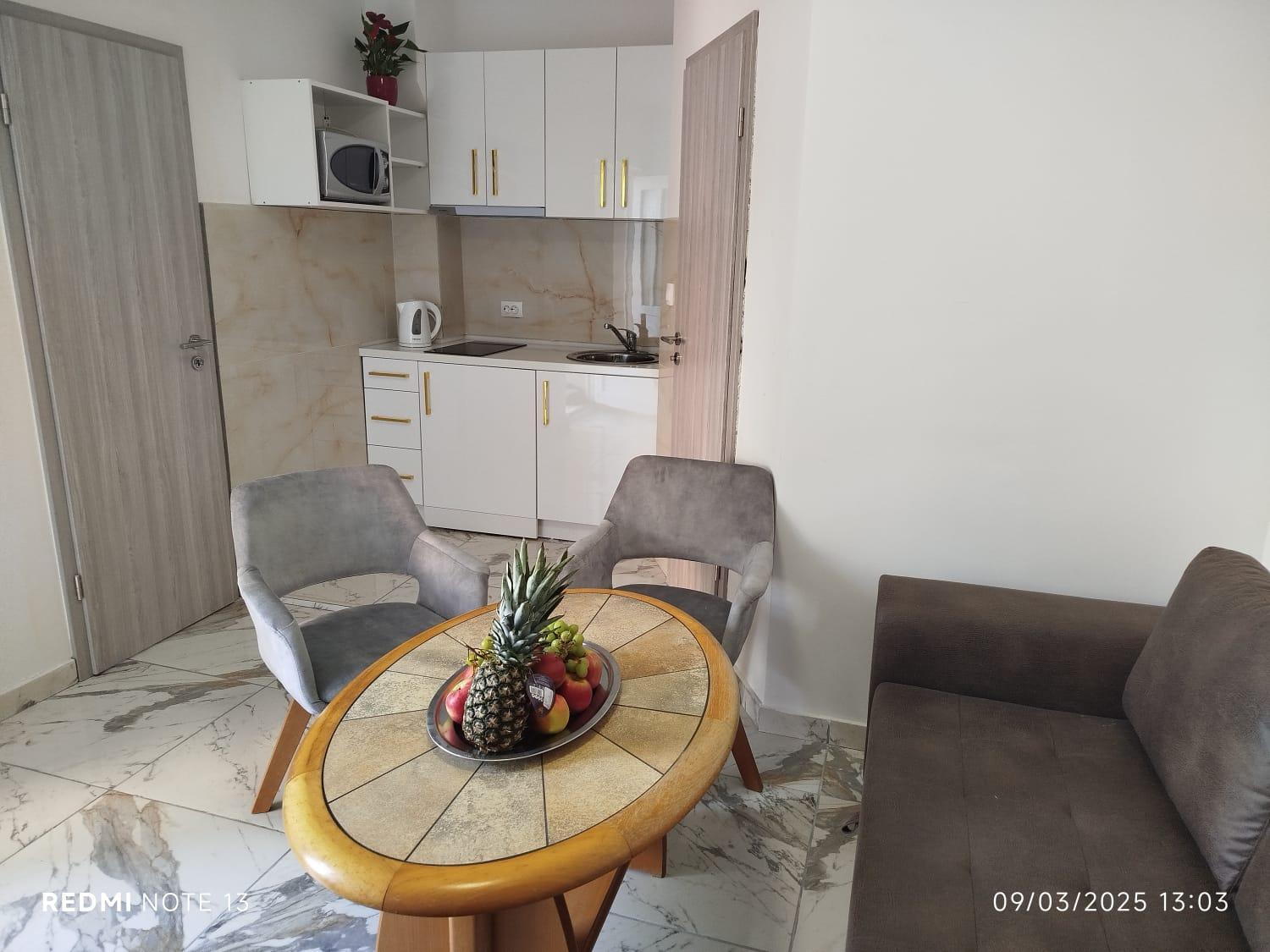 Melek Apartman *